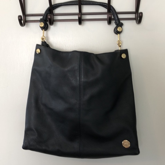 Vince Camuto Handbags - Vince Camuto 100% genuine leather black hobo bag